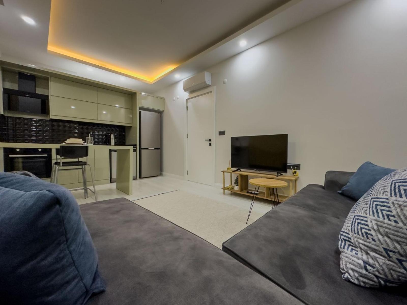 Havalimanina Yakin 1+1 Lux Suite Aksu  Ngoại thất bức ảnh
